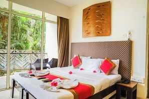 Deluxe Room | Desk, soundproofing, rollaway beds, free WiFi - Sharanam Green Resort (Calangute)