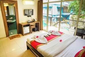 Deluxe Room | Desk, soundproofing, rollaway beds, free WiFi