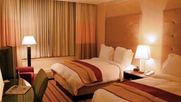 Club Room, 1 Double Bed | Premium bedding, minibar, in-room safe, individually decorated