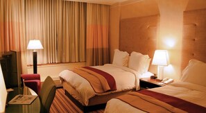 Club Room, 1 Double Bed | Premium bedding, minibar, in-room safe, individually decorated