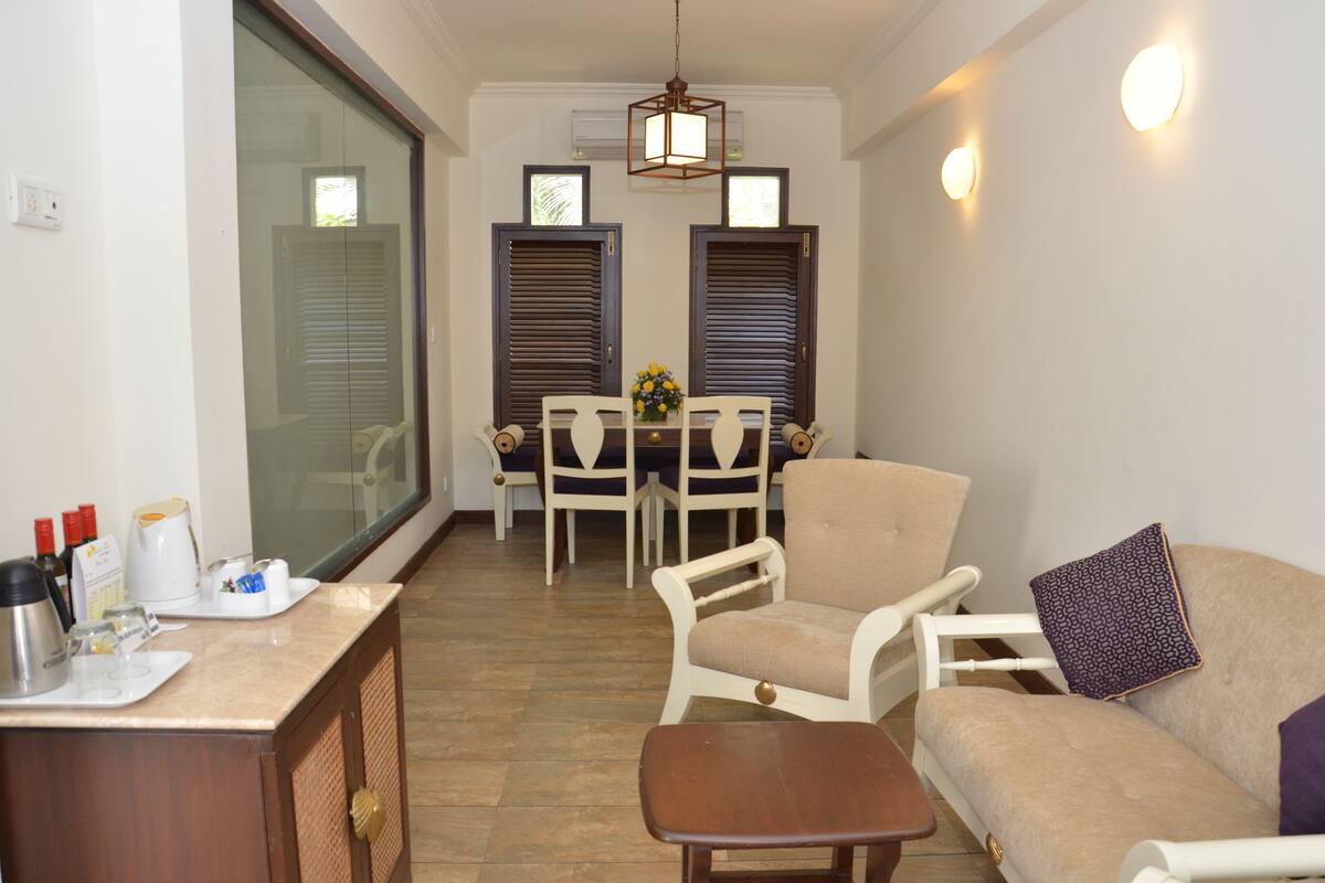 suite | 1 bedroom, premium bedding, memory-foam beds, minibar