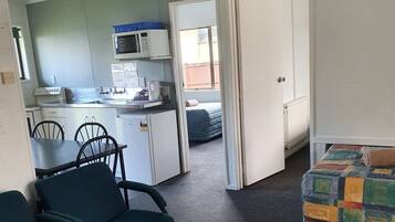 Lägenhet - 2 sovrum (Prepaid) | Strykjärn/strykbräda, barnsängar, gratis wi-fi och sängkläder