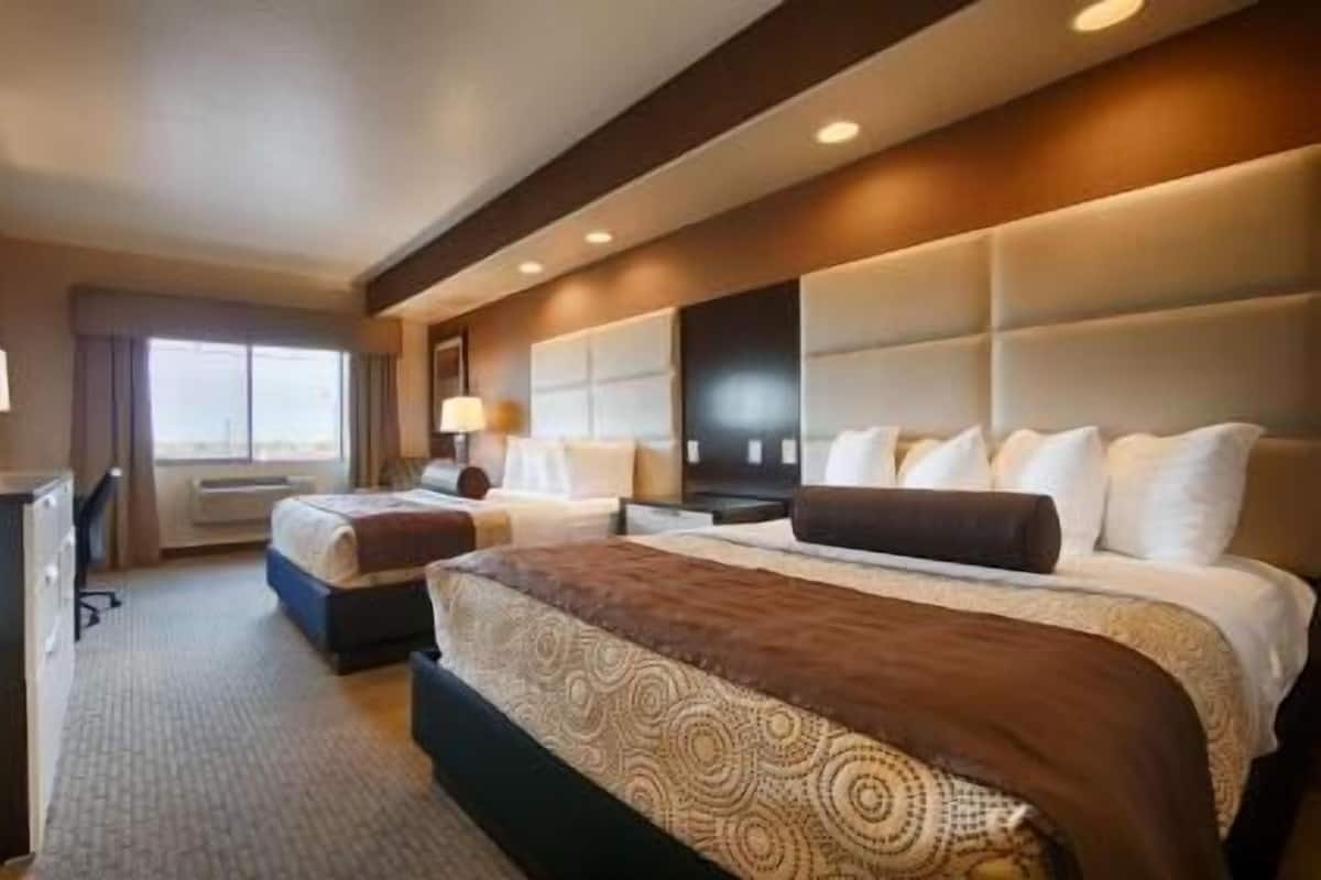 Pillowtop beds, in-room safe, desk, laptop workspace
