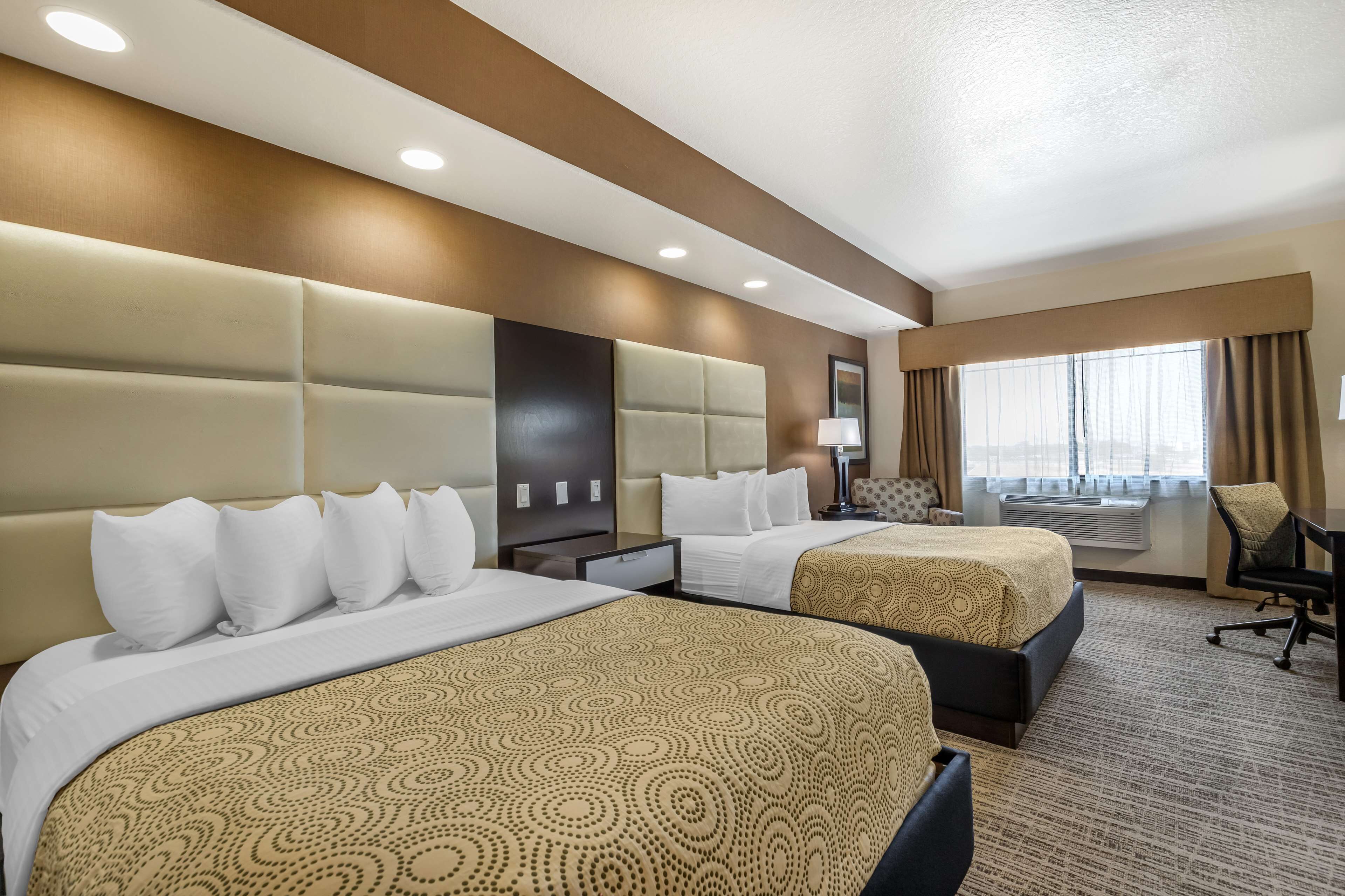 standard room, 2 queen beds, accessible, bathtub | pillow-top beds, in-room safe, desk, laptop workspace