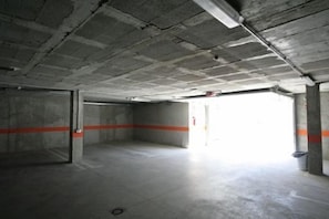 Self-parking (surcharge)