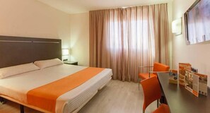 Minibar, Zimmersafe, Schreibtisch, schallisolierte Zimmer