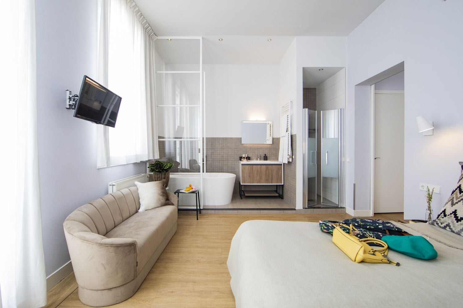 junior suite | hypo-allergenic bedding, minibar, in-room safe, individually decorated