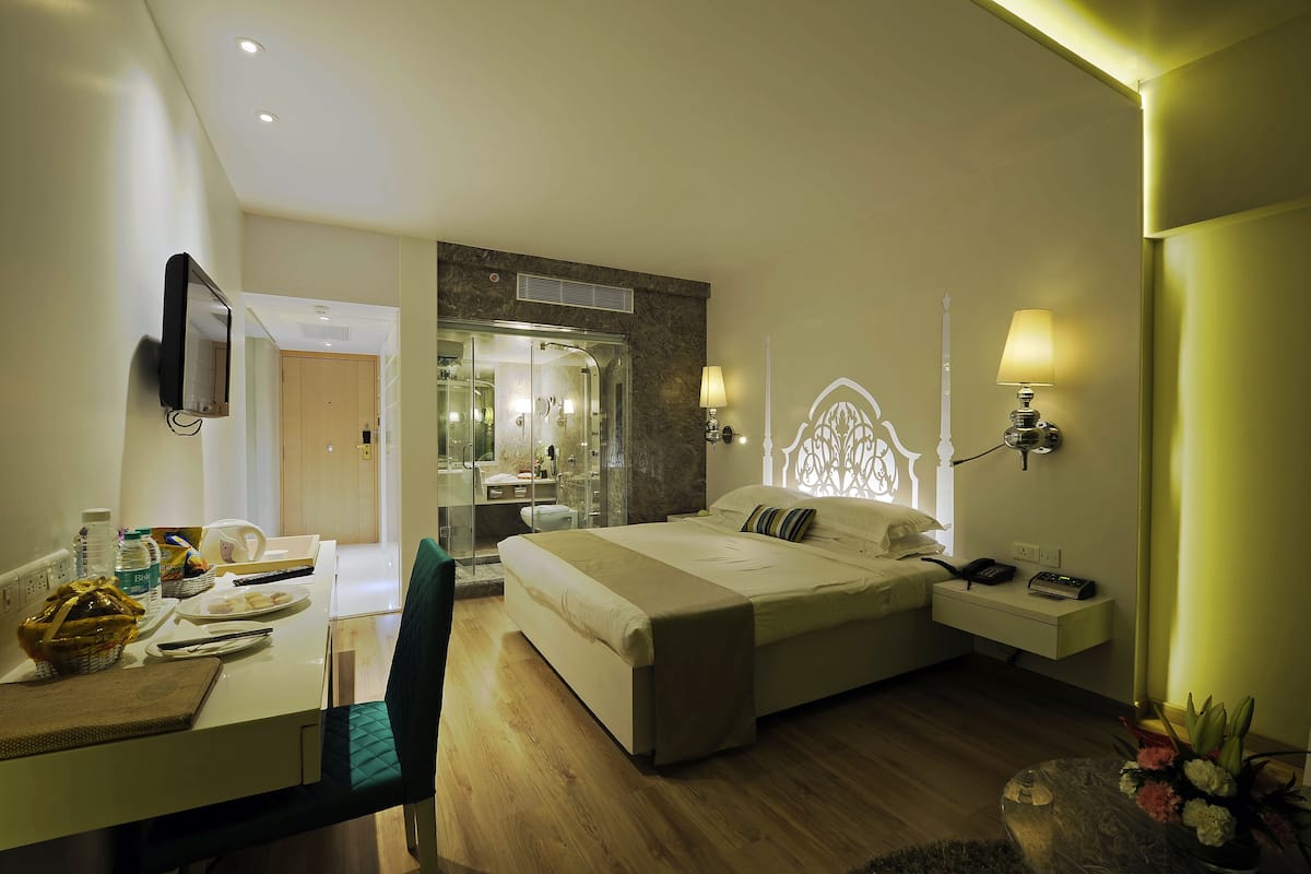 Deluxe Room | Premium bedding, minibar, in-room safe, individually furnished