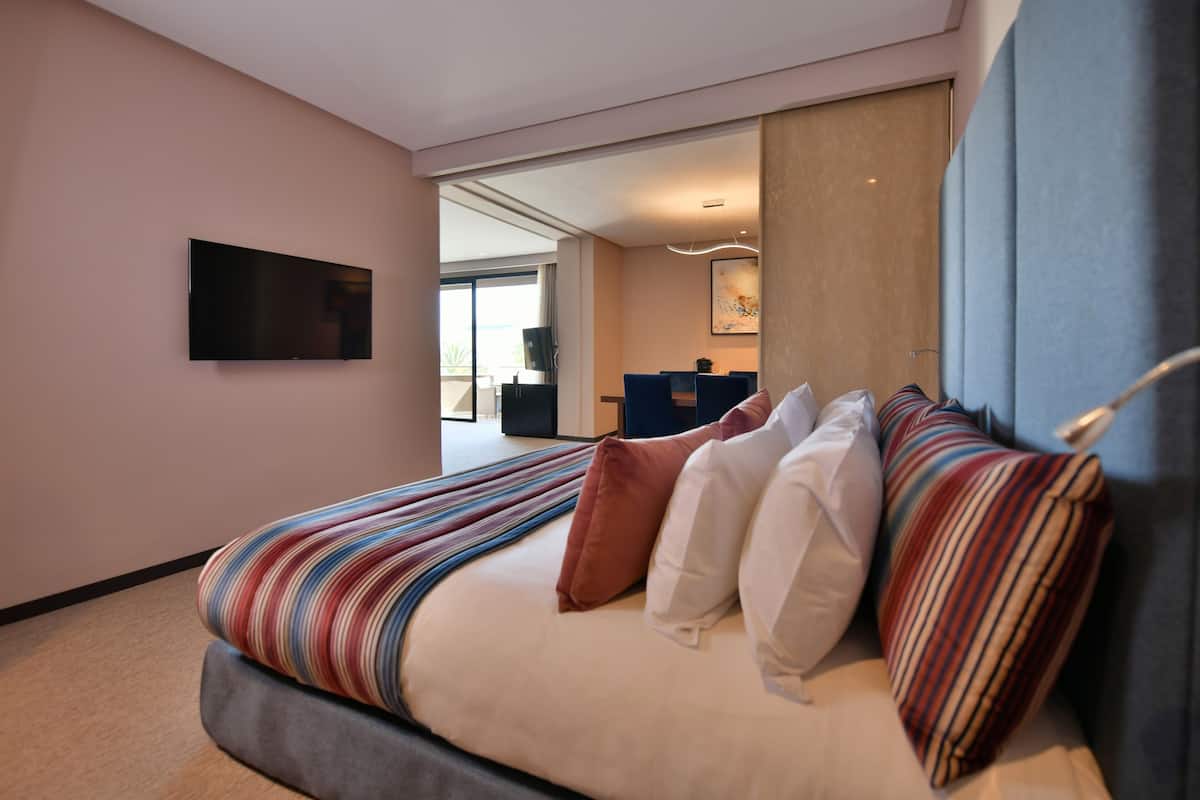 1 habitación, minibar y caja de seguridad en la habitación