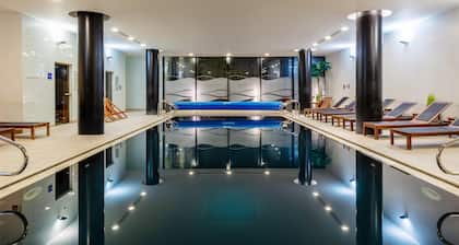 Radisson Hotel Manchester City Centre, A Verified Net Zero Hotel