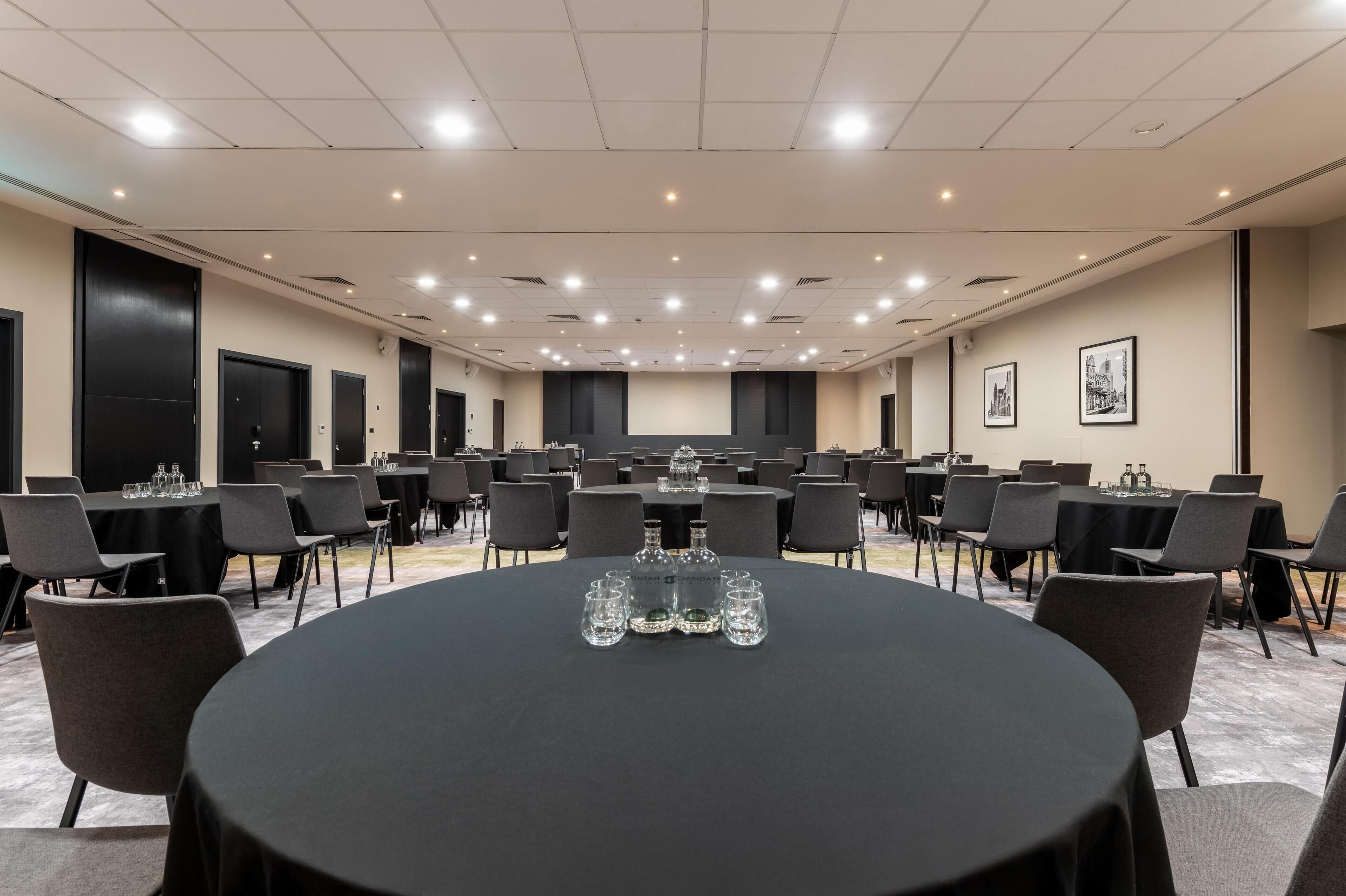 Photo - Radisson Hotel Manchester City Centre, A Verified Net Zero Hotel