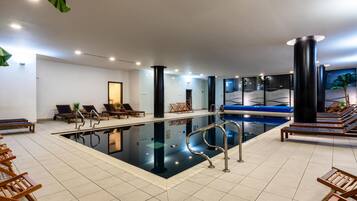Piscine couverte