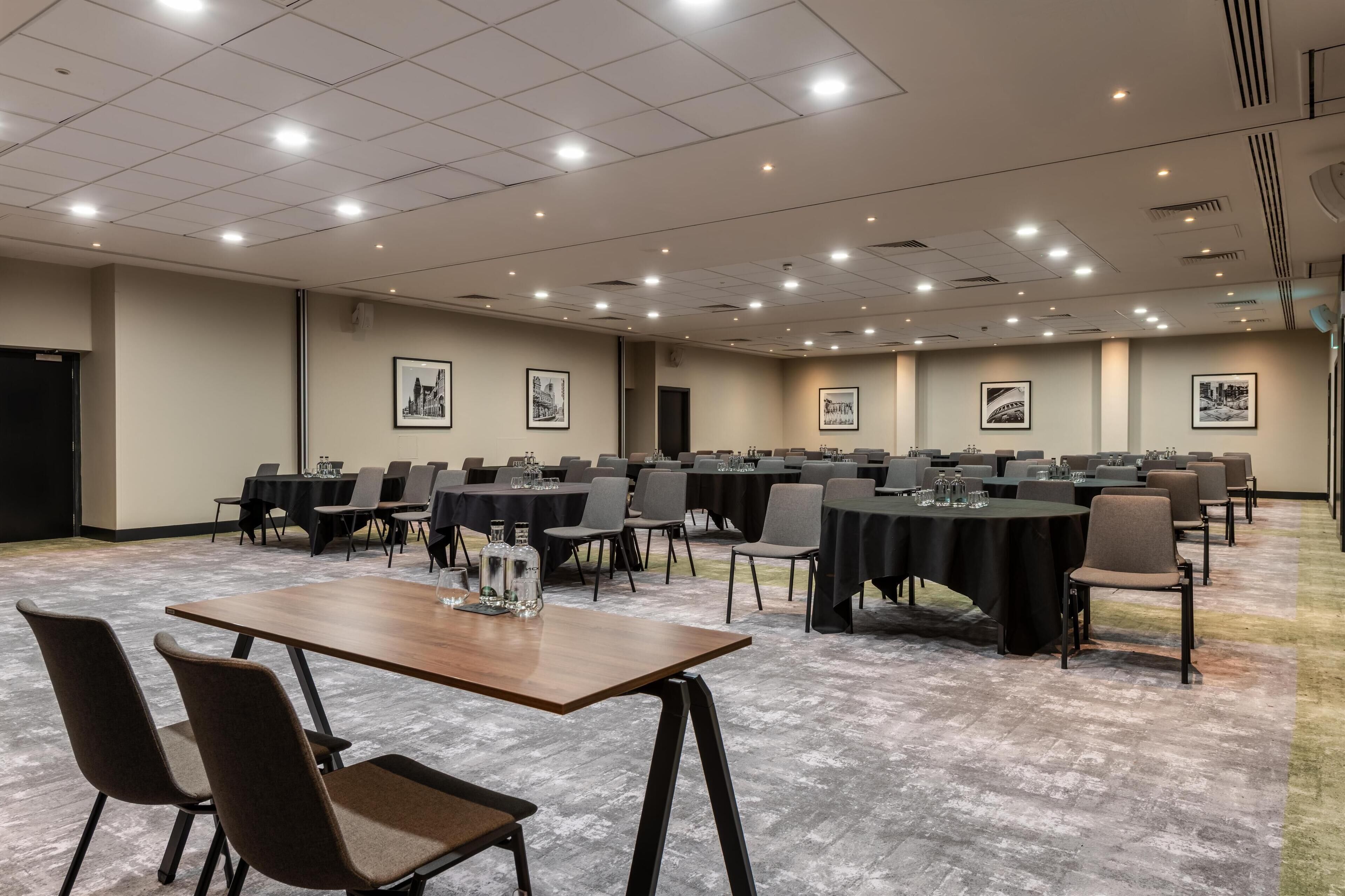 Photo - Radisson Hotel Manchester City Centre, A Verified Net Zero Hotel