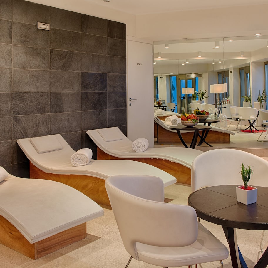 Sauna, steam room, Turkish bath, body treatments, body scrubs, facials