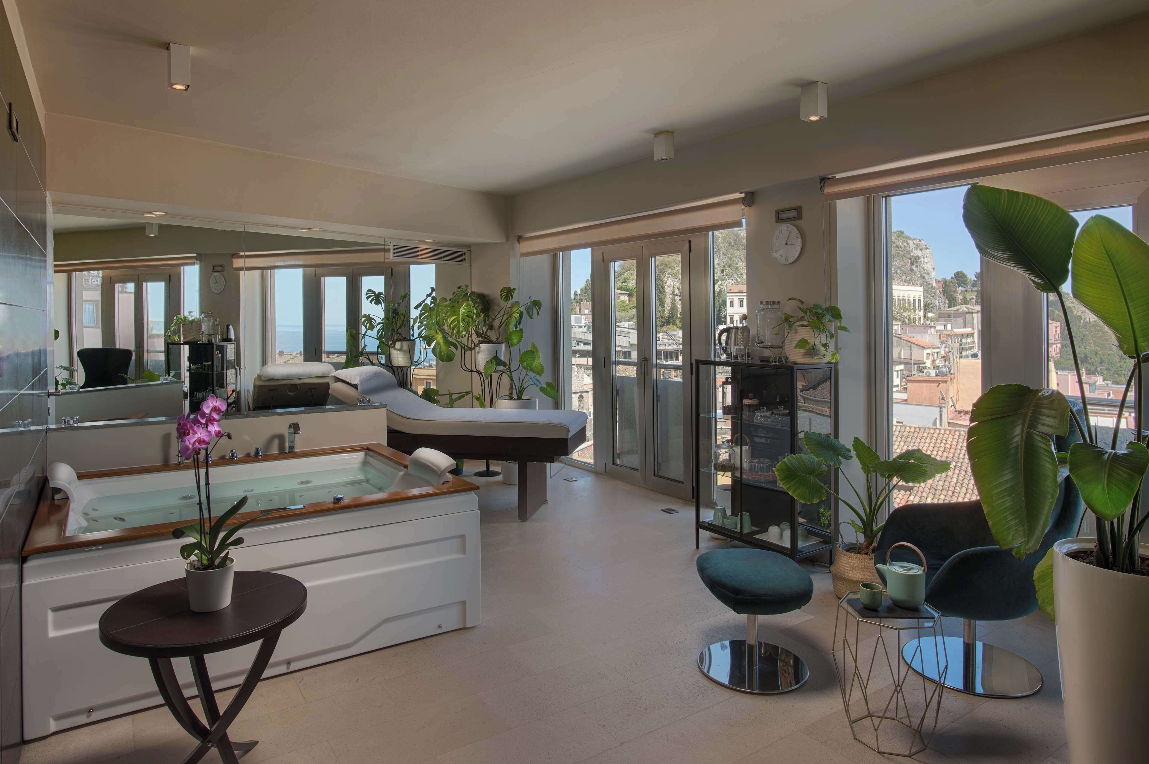 sauna, steam room, turkish bath/hammam, body treatments, body scrubs