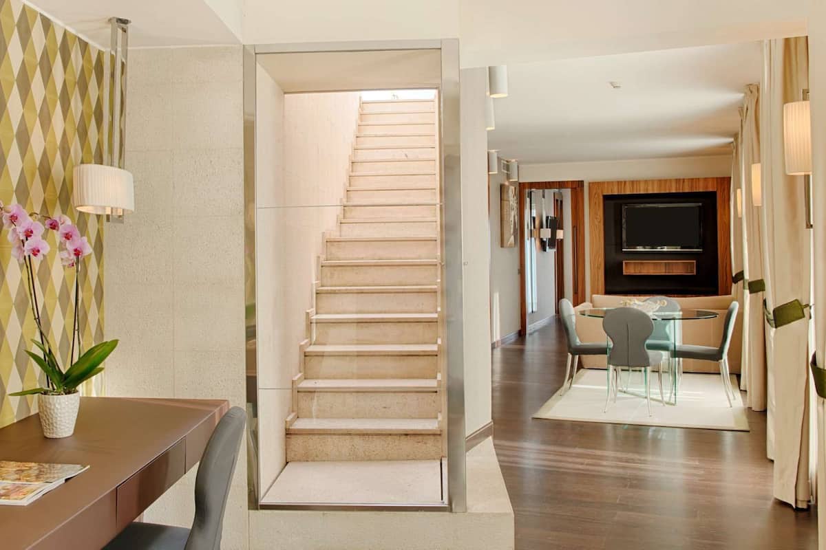 Presidential Suite, Terrace (View) | Room amenity