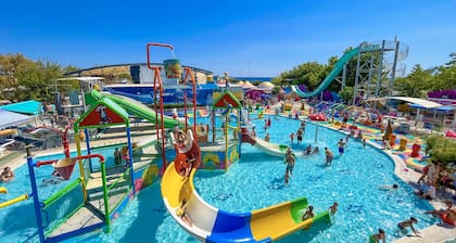 Daima Biz Hotel - Dolusu Aquapark Access
