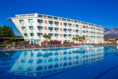 Daima Biz Hotel - Dolusu Aquapark Access