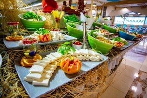 Ilmainen päivittäinen buffetaamiainen