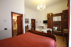 Driepersoonskamer | Gratis babybedden, extra bedden, gratis wifi