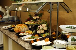 朝食、ランチ、ディナーに営業 (トルコ料理)