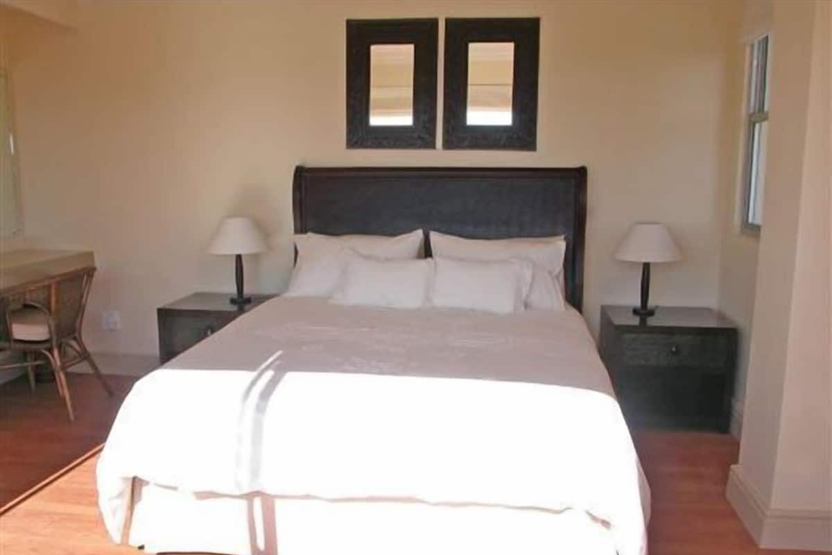 Suite superior, 1 cama Queen size (Atlantic Ocean) | Caja de seguridad en la habitación, escritorio y cunas gratuitas