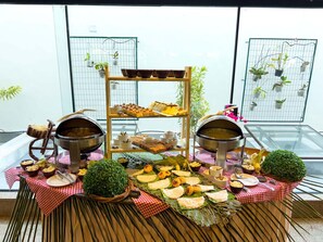 Colazione a buffet inclusa, servita tutte le mattine