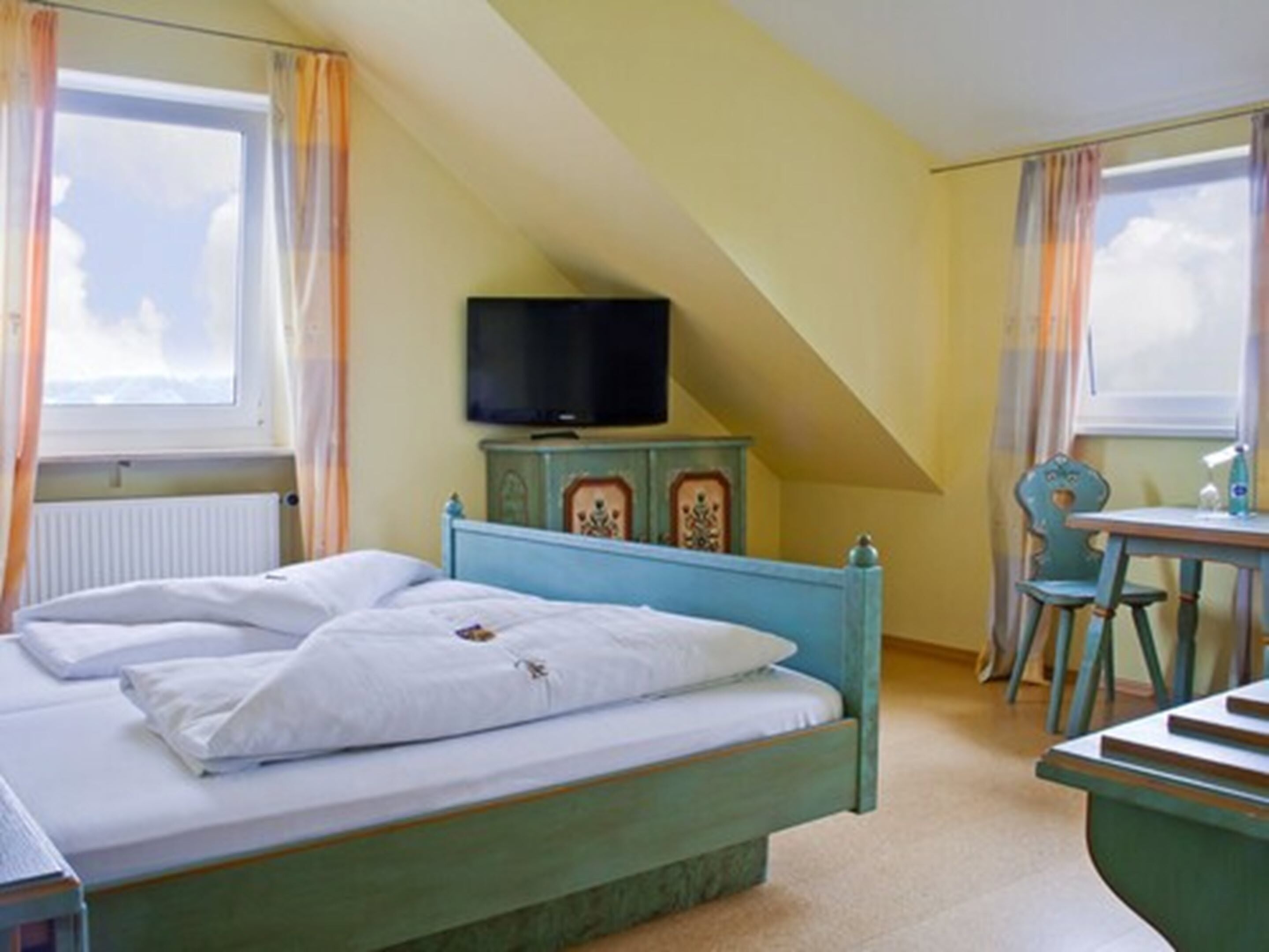 Doppelzimmer | Allergikerbettwaren, Select-Comfort-Betten, Zimmersafe, Schreibtisch