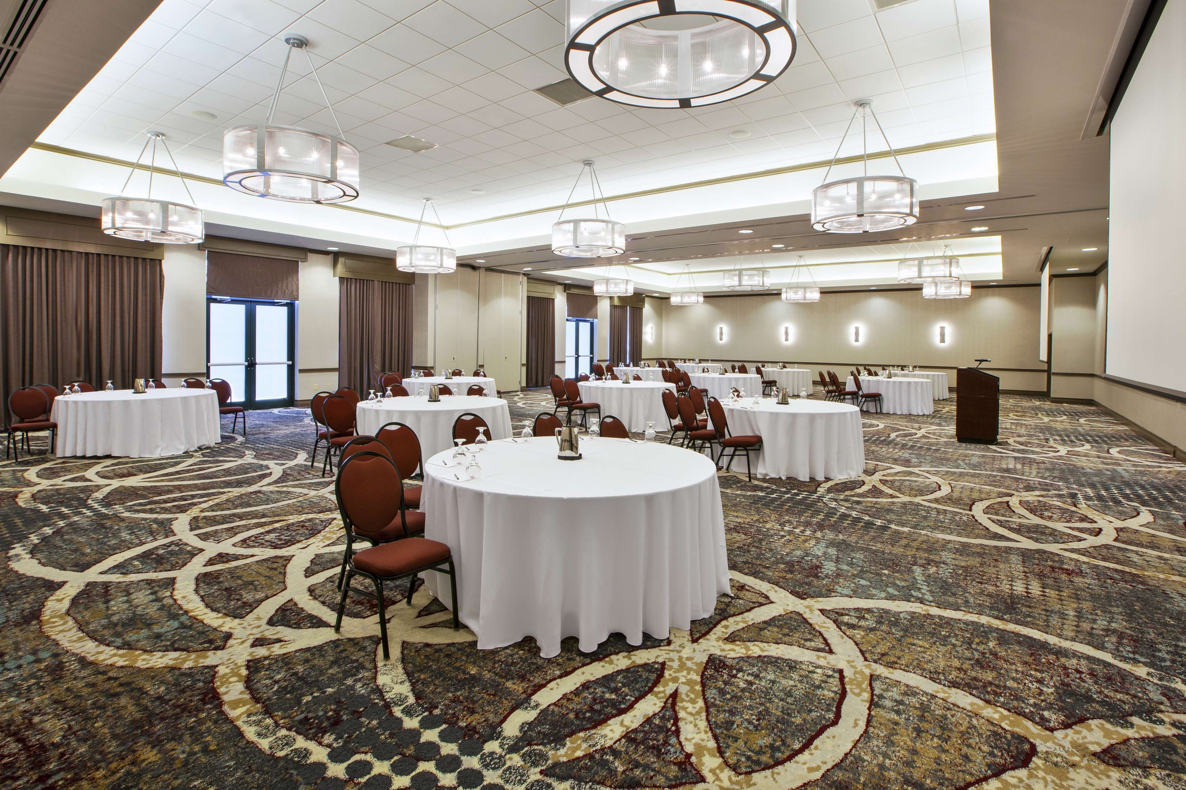 Photo - Embassy Suites Columbus-Airport