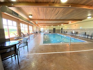 Indoor pool, pool loungers