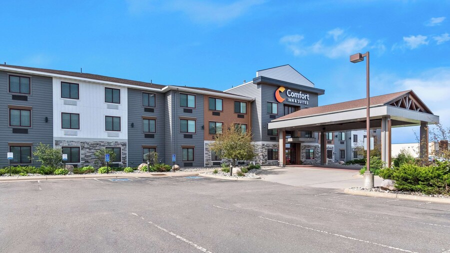 Comfort Inn & Suites Mountain Iron and Virginia