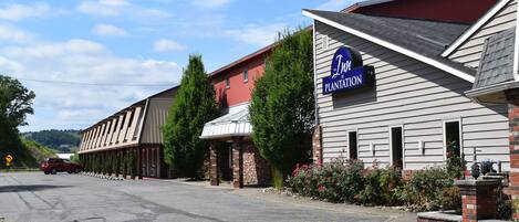 1 bedroom, pillowtop beds, in-room safe, individually furnished