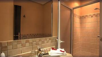 Shower, towels