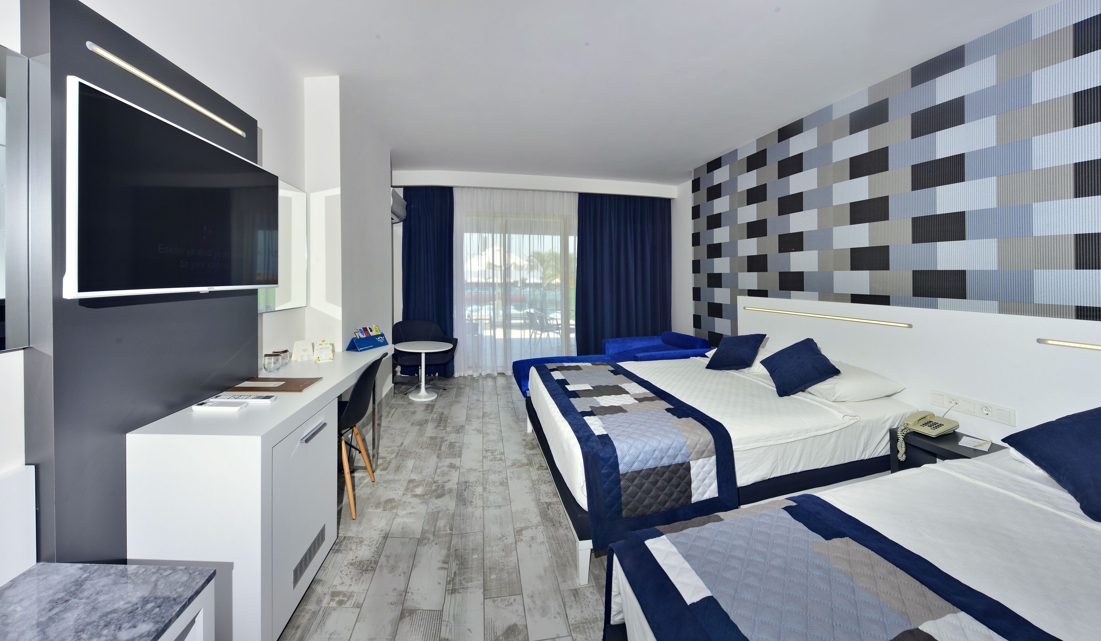 Minibar, WiFi
