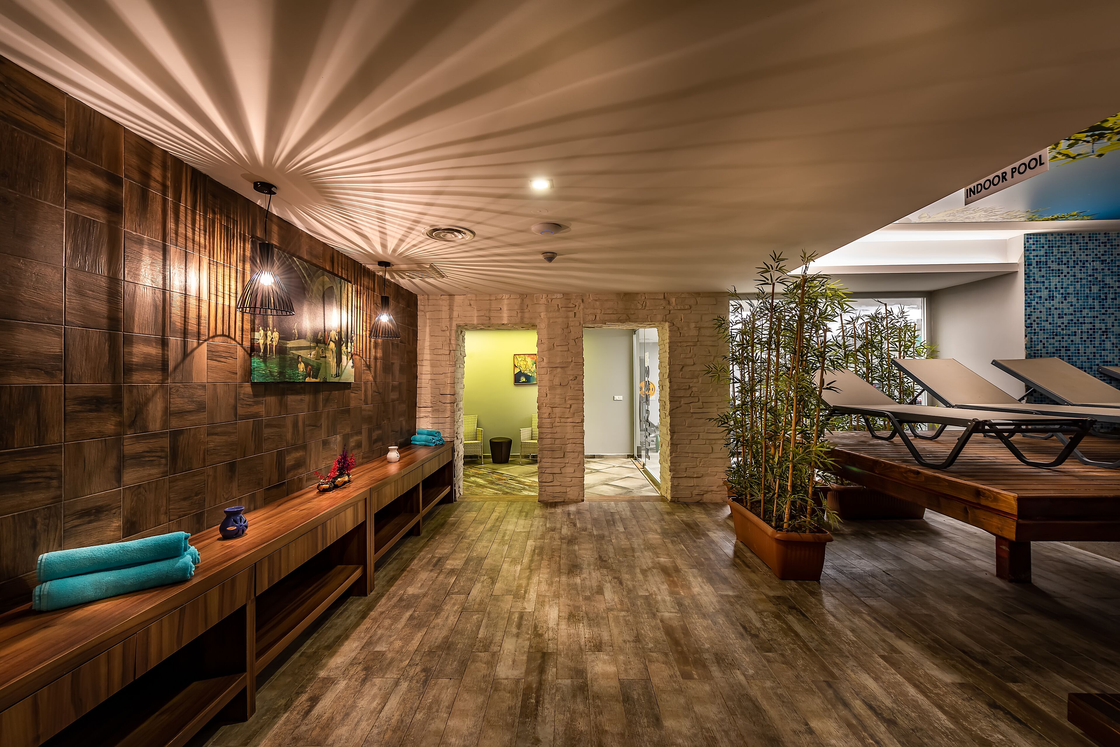 Sauna, boblebad, dampbad, tyrkisk bad/hammam, ansigtsbehandlinger