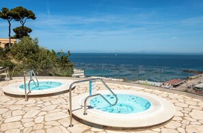 Indoor pool, 3 outdoor pools, pool loungers - Hotel Gran Paradiso (Casamicciola Terme)