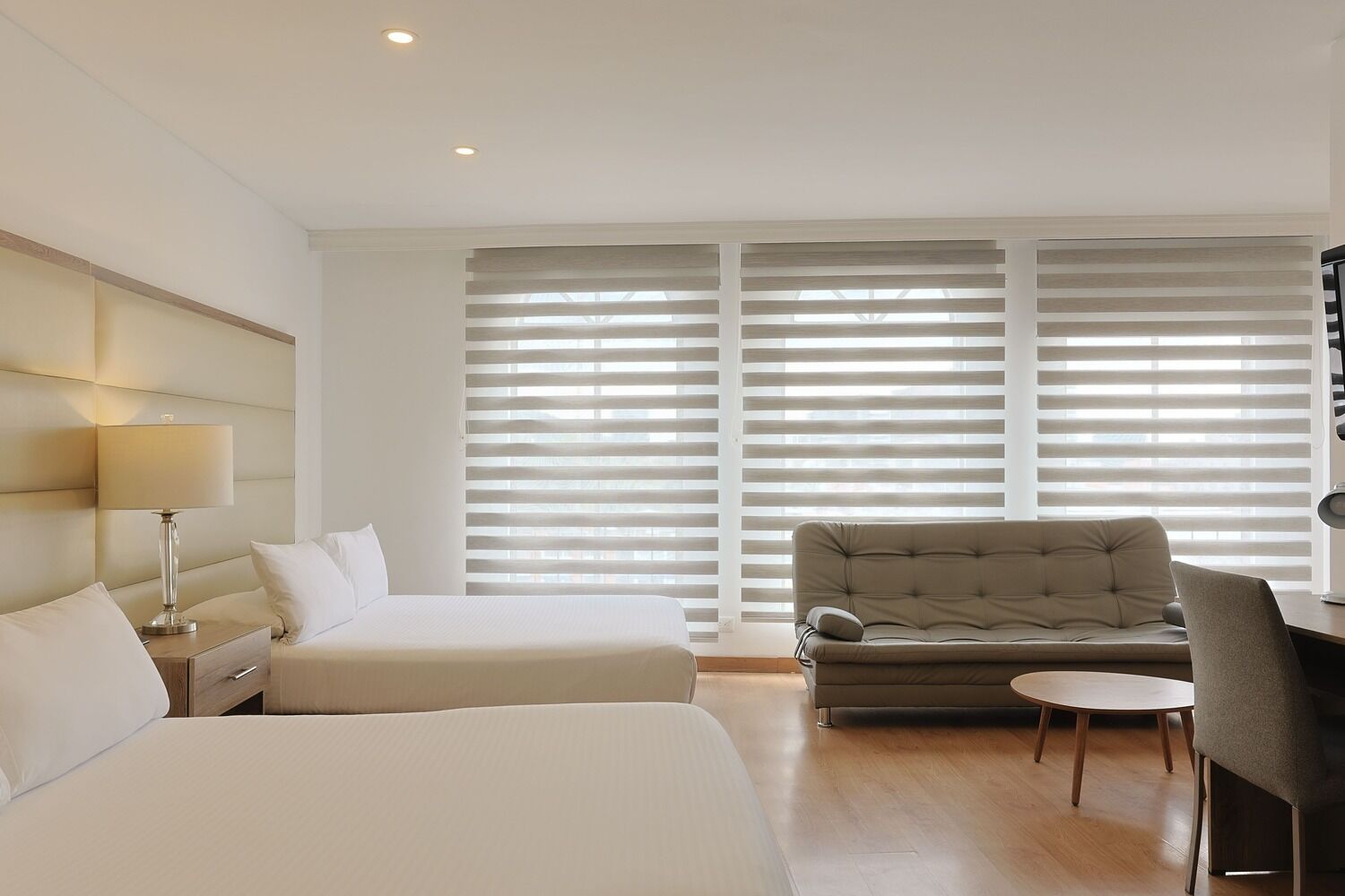 superior twin room | 1 bedroom, minibar, in-room safe, desk