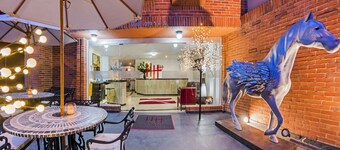 Hotel Hill House