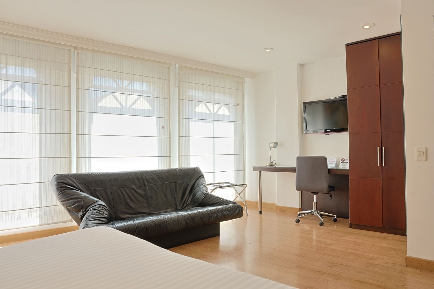 superior room | 1 bedroom, minibar, in-room safe, desk