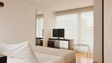 1 phòng ngủ, minibar, két bảo mật tại phòng, bàn