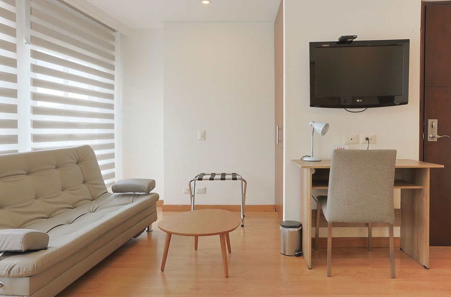 superior twin room | 1 bedroom, minibar, in-room safe, desk