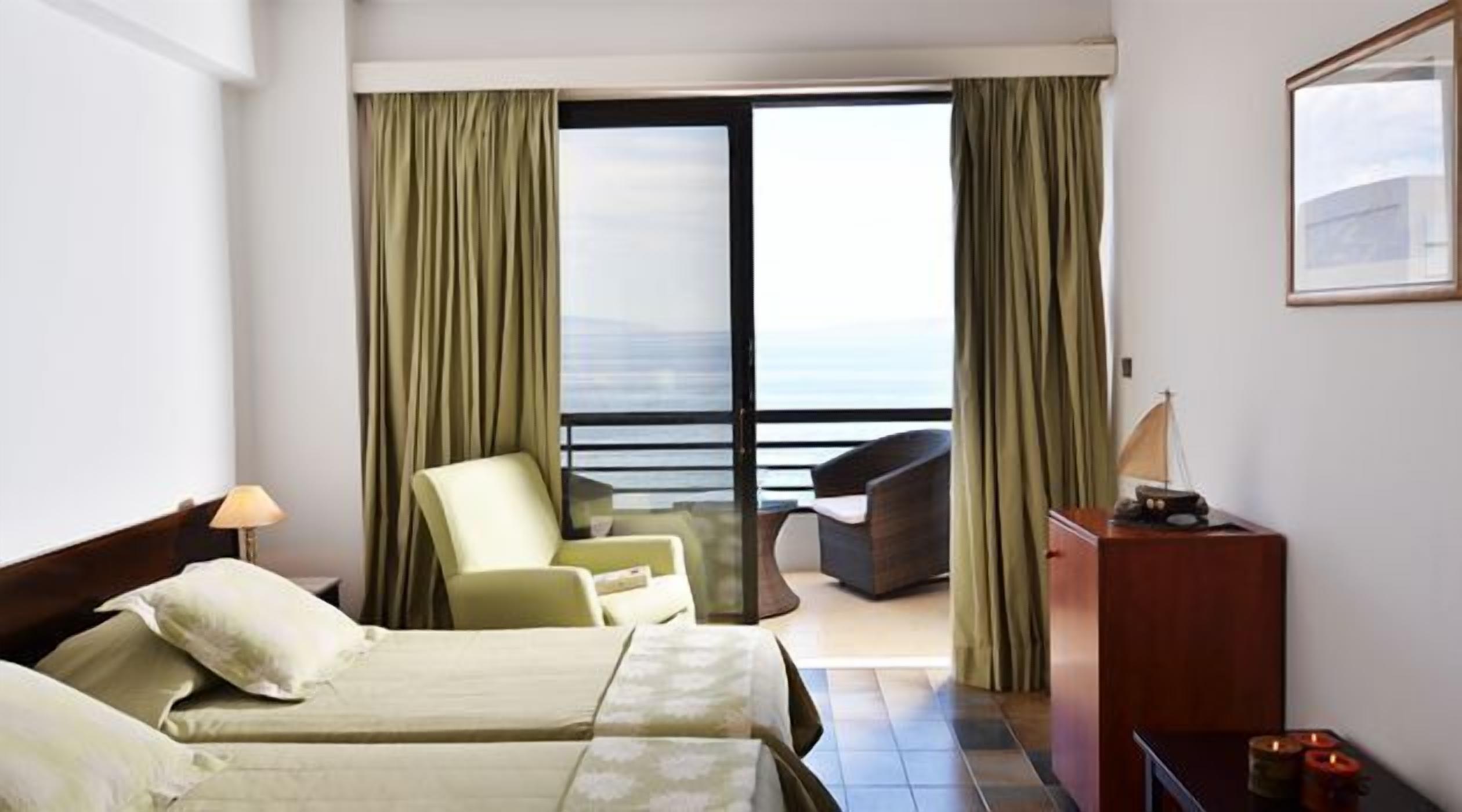 standard room, sea view | desk, free cots/infant beds, free wifi