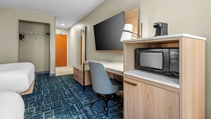Premium bedding, memory foam beds, desk, blackout drapes - Fairfield Inn & Suites by Marriott Gadsden (Gadsden)