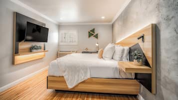 Exclusive Room | Iron/ironing board, free WiFi, bed sheets