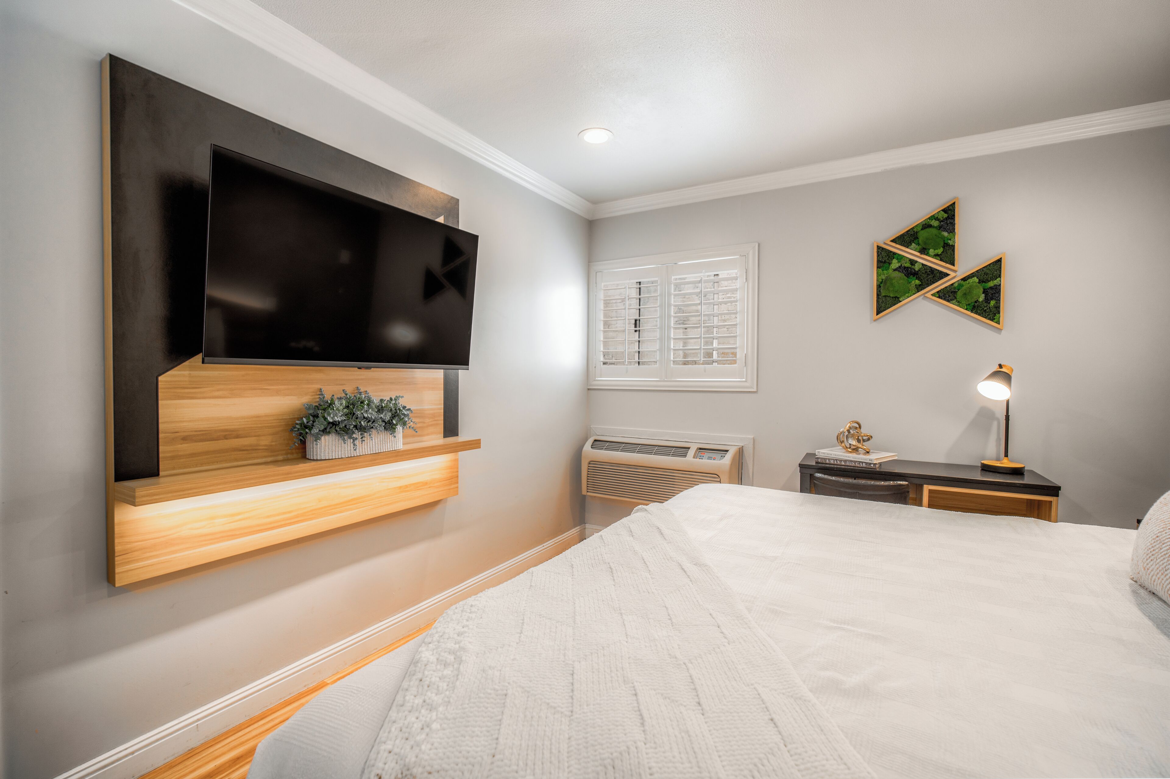Habitación Confort, 1 cama Queen size | Baño | Tina con regadera, secadora de cabello, toallas 