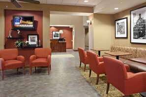 Lobby sitting area - Hampton Inn Branson - Branson Hills (Branson)