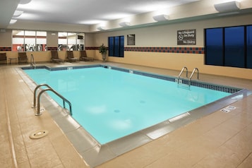 Indoor pool, pool loungers