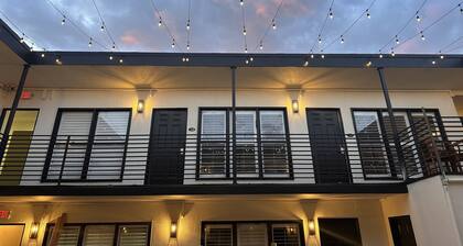 Bevonshire Lodge Motel