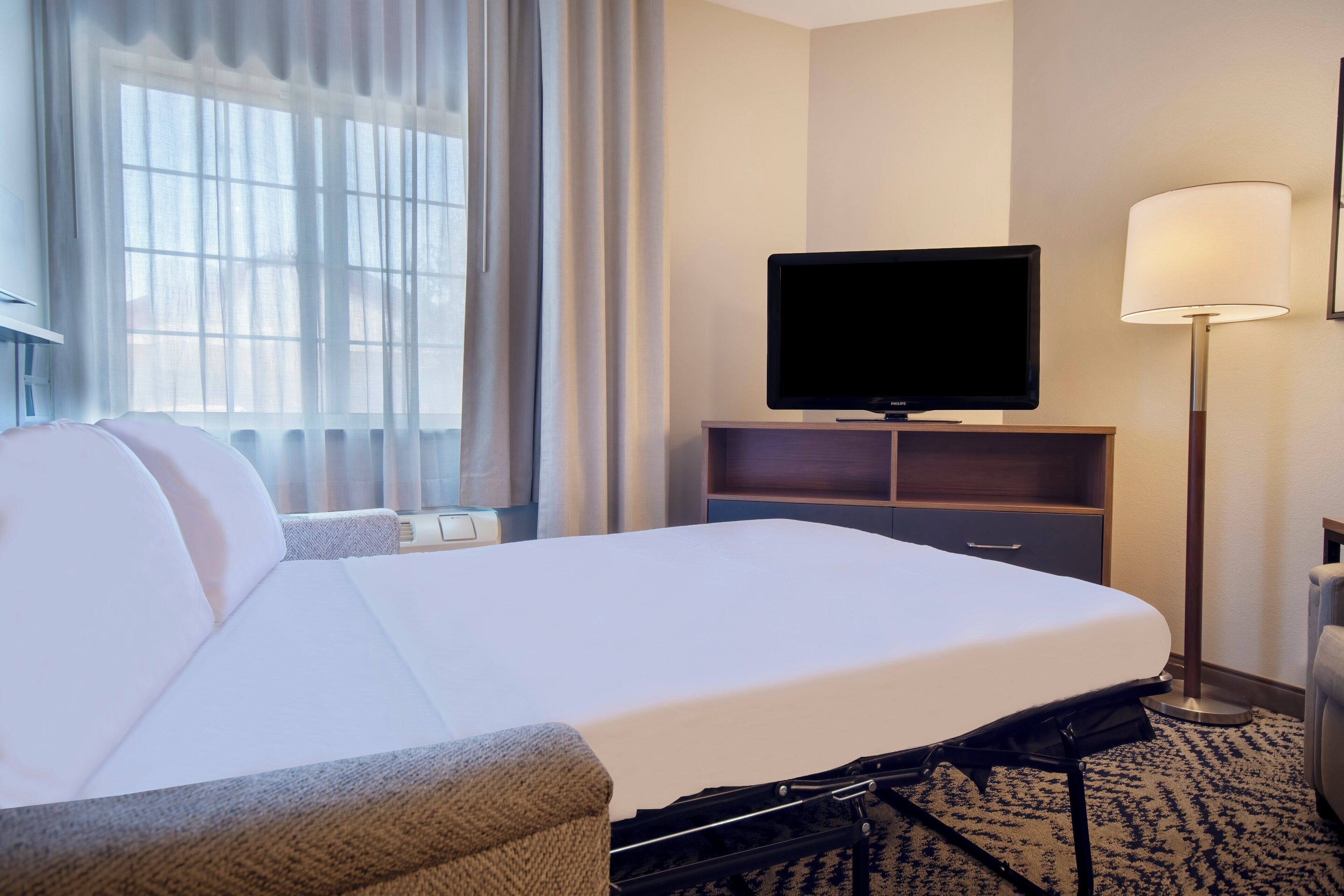 suite, 1 bedroom | 1 bedroom, pillow-top beds, desk, laptop workspace