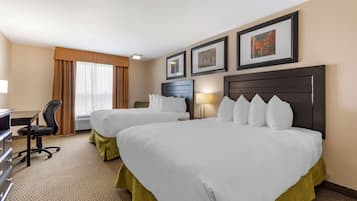 Hypo-allergenic bedding, in-room safe, desk, laptop workspace